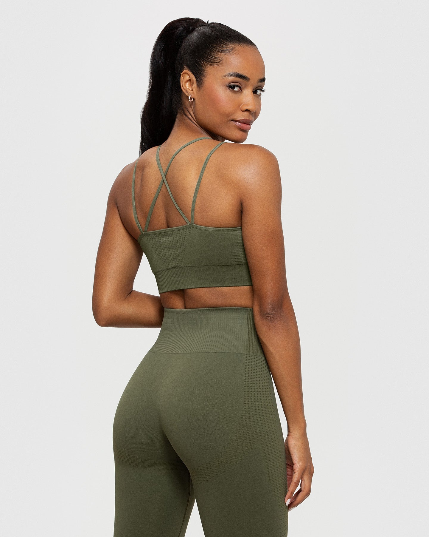 Beautiful matching set (sports bra + scrunch butt leggings