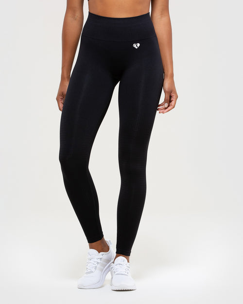 Nike - Sportswear Essential Leggings Women grey white at Sport